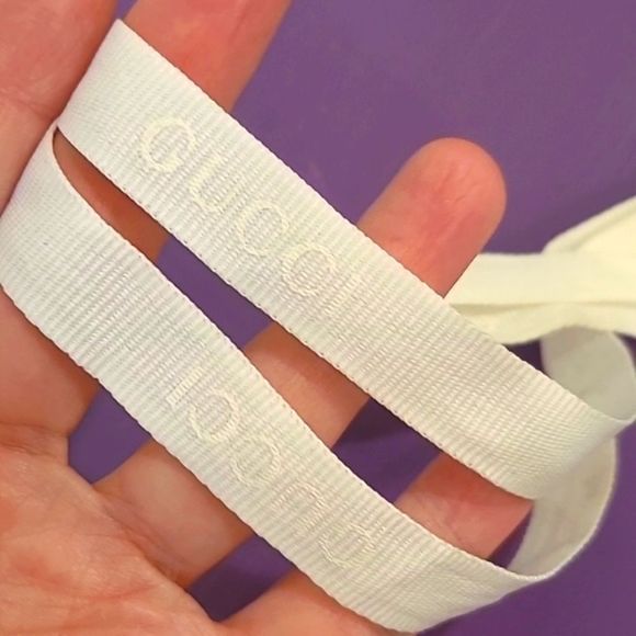 GUCCI White Ribbon 50" - Picture 3 of 3
